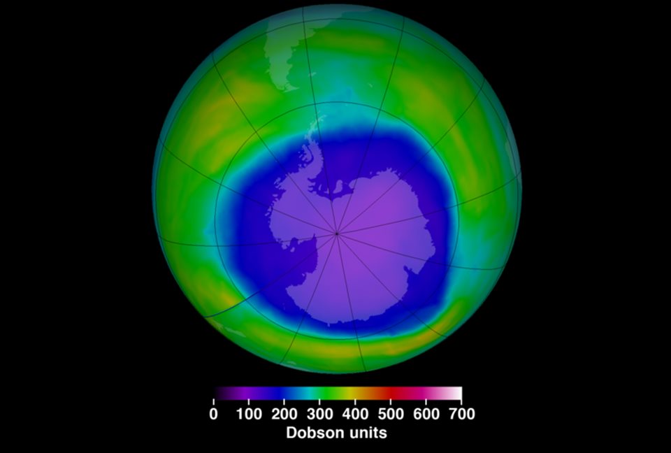 EL AGUJERO DE LA CAPA DE OZONO SE ESTÁ REDUCIENDO POR PRIMERA VEZ, SEGÚN INVESTIGADORES DE LA NASA.